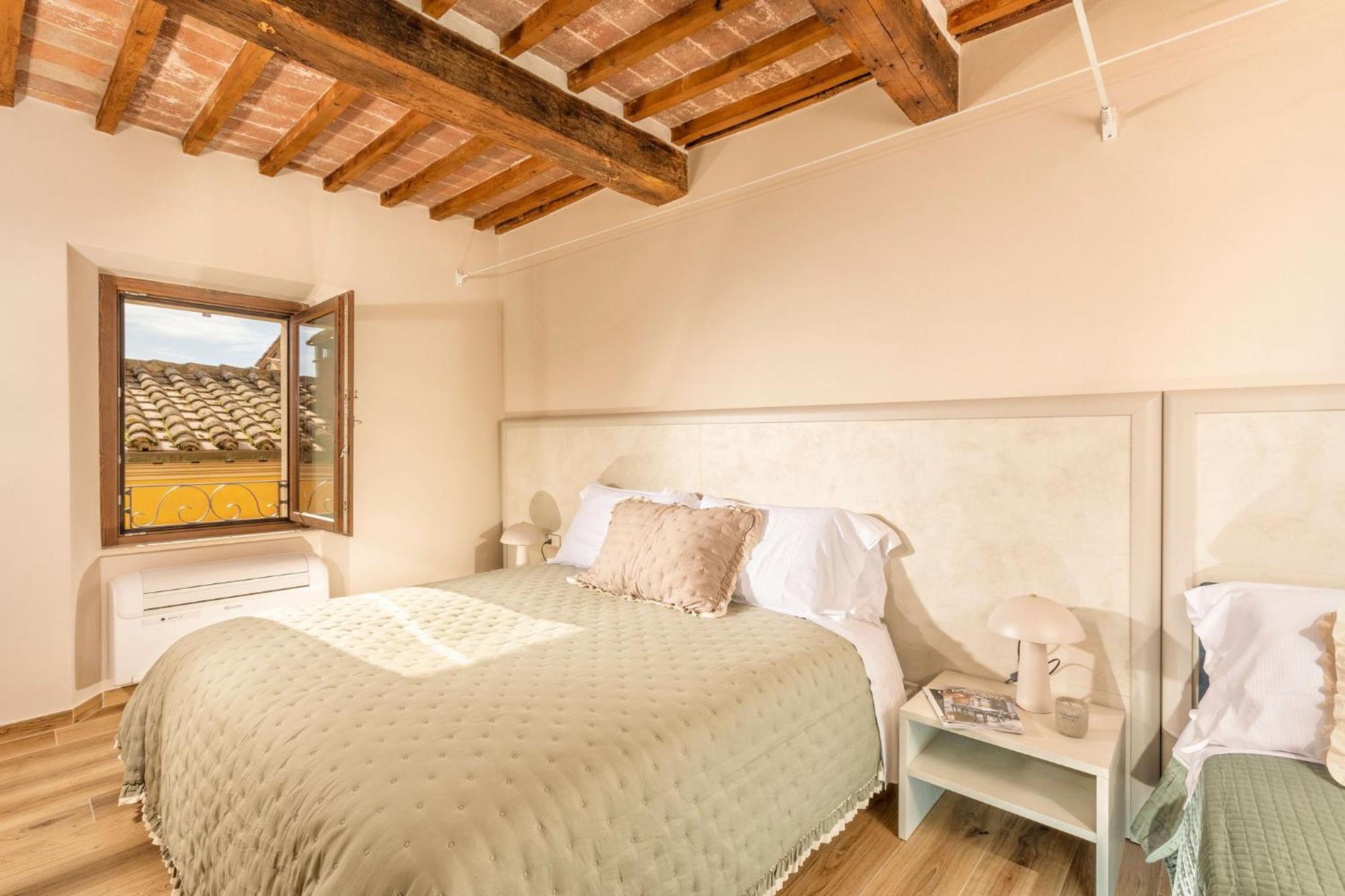 Palazzo Falcinelli Luxury Room In Montepulciano Center With Air Conditioning And Elevator Экстерьер фото
