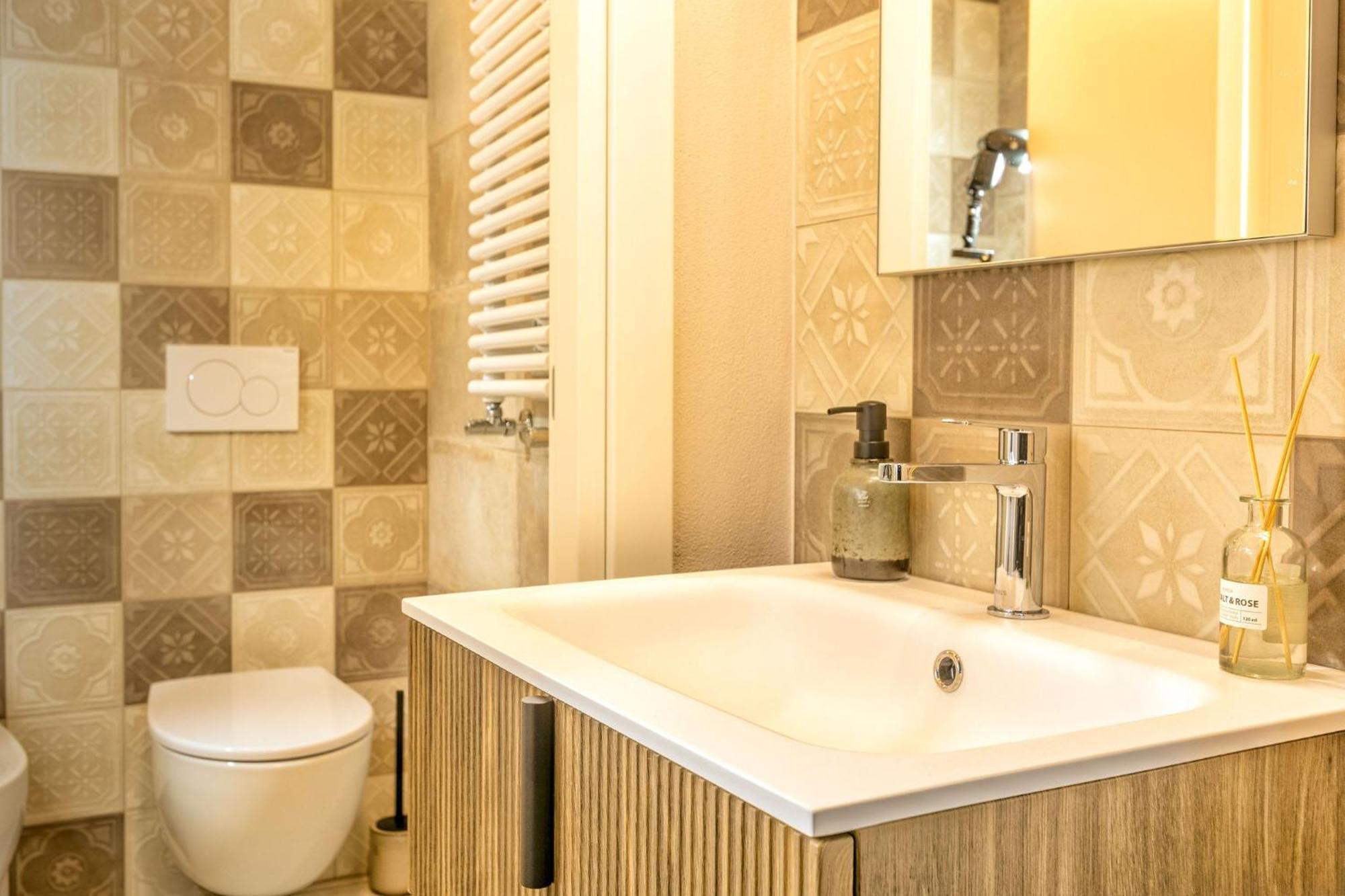 Palazzo Falcinelli Luxury Room In Montepulciano Center With Air Conditioning And Elevator Экстерьер фото